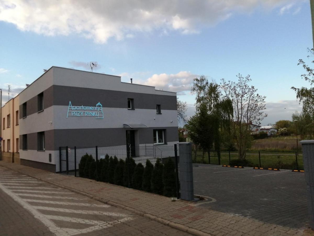 Apartamenty Przy Rynku Жнин Екстериор снимка